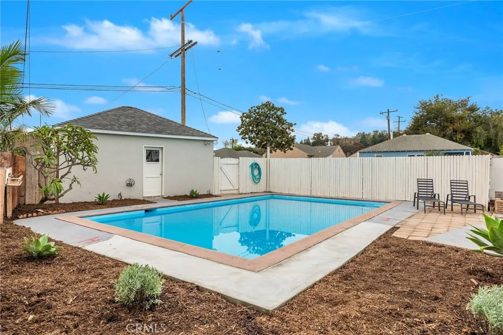 3910 E De Ora Way, Long Beach, California 90815 home-pic-23